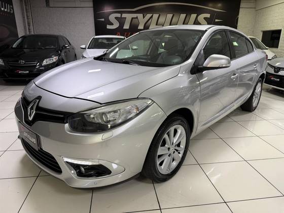 RENAULT FLUENCE 2.0 PRIVILÉGE 16V FLEX 4P AUTOMÁTICO